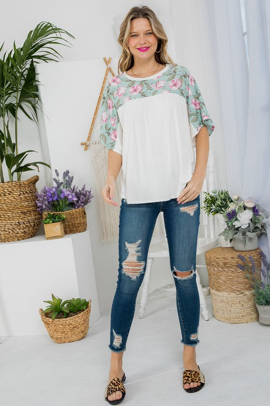 SOLID AND FLORAL MIXED CASUAL TOP