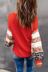 V-Neck Waffle-knit Pumpkin Graphic leopard Tee